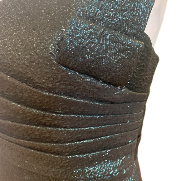 Emerald SPARKLING Green TERANI COUTURE Cocktail Dress - Picture 5 of 6